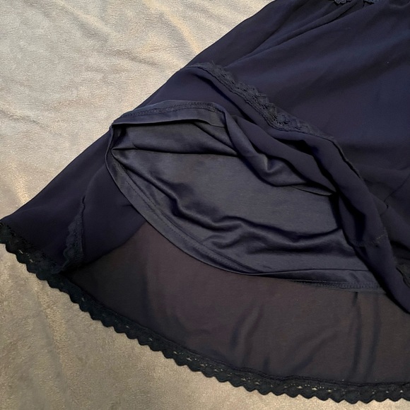 |4 for $20| 🤍CALS - lace and buttons mini dress - Picture 4 of 8